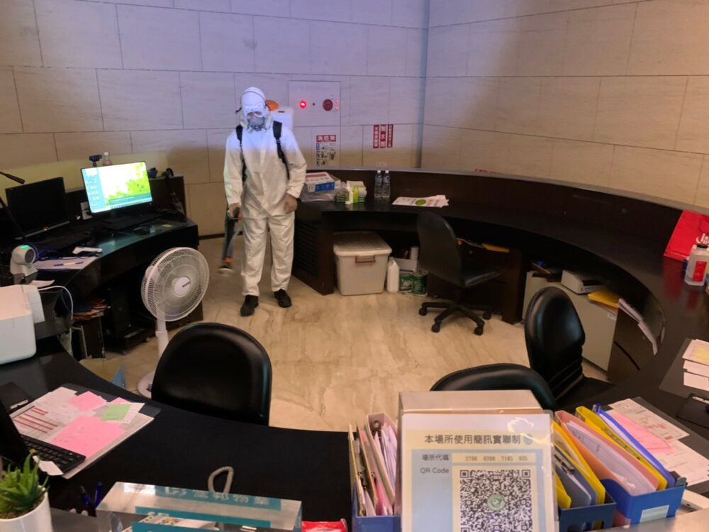 震陞消毒公司─台中知名商辦大樓、辦公室消毒實例，廠區除蟲鼠防治消毒實例，佐藤製藥廠-定期除蟲消毒-震陞消毒除蟲公司推薦專家，辦公室天花板有老鼠怎麼辦、除蟲、除蟲專家、消毒、消毒公司、除蟲公司